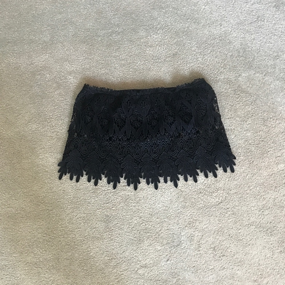Tobi lace crop top